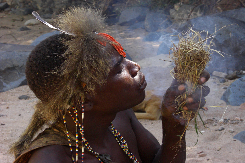Hadzabe bushmen at Lake Eyasi - Tanzania